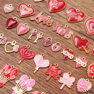 Ciondoli in lega a cuore di San Valentino accessori per gioielli fai da te dettaglio