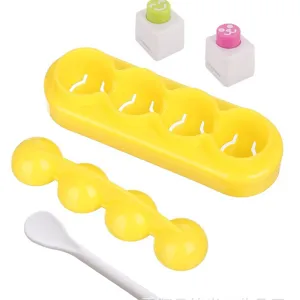 4-Kugeln Reisbällchen Form Set DIY Sushi Maker mit Reislöffel und süßen Prägewerkzeugen.