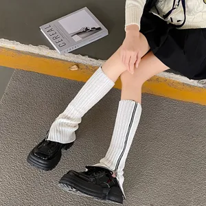 Jambières tricotées blanches avec fermeture éclair style Y2K mode d'hiver pour femmes.