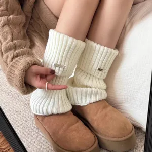Weiße gestrickte Beinwärmer Winter Stulpen gemütliche warme Socken für Damen neu.
