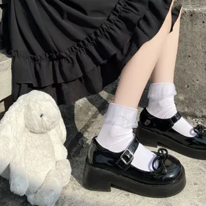 Cute white ruffle lace mid-tube socks detail shot, perfect for JK style and Lolita outfits.