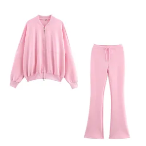 Ensemble de sport décontracté pour femme rose avec veste bomber zippée et pantalon patte d'eph.