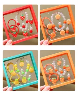 Kids fruit pearl bracelet set gift box, cute cartoon hair rope and cute jewelry accessories for girls.