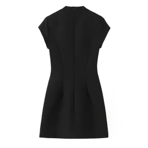 Elegantes schwarzes Kurzarm-Schlankheitskleid, minimalistisches kurzes Detailkleid für Damen.