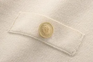 Damen Strickoberteil Taschendetail mit Goldknopf Herbst Mode schick lässig elegant stilvoll