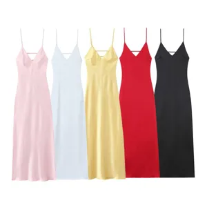 Robe nuisette en satin de soie col V multicolore sexy dos nu détails mode printemps.