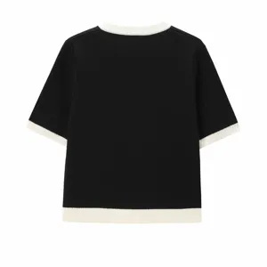 Klassisches Kurzarm-Knit-Top mit Kontrastsaum, komfortabler und vielseitiger Basic-Stil.