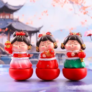 Nahaufnahme der süßen traditionellen chinesischen Tang Dame Stehaufmännchen Dekoration.