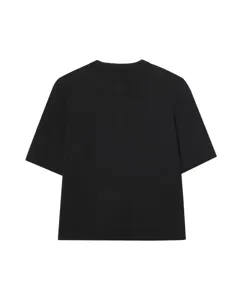 Détail du dos du pull en tricot noir à manches courtes pour femmes, col rond classique.