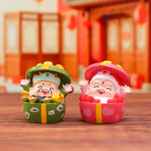 Niedliche chinesische Glücksgötter im Geschenkschachtel-Design, ideal für Auto oder Büro.