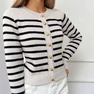 Dames zwart-wit gestreepte gebreide vest trui met gouden knopen voor herfst en winter.