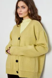 Cárdigan de punto amarillo para mujer con cuello en V, botones y bolsillos para otoño.