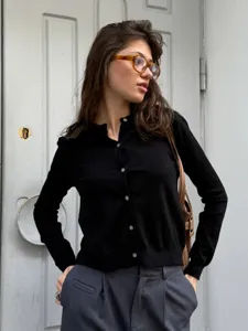Lässige schwarze Strickjacke für Damen, langärmliger Pullovermantel mit Rundhalsausschnitt.