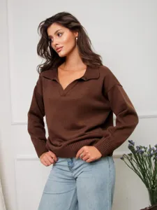 Jersey de punto marrón cuello en V detalle, cómodo jersey de manga larga para mujer.