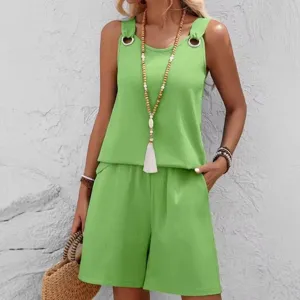 Femme ensemble deux pièces haut sans manches et short couleur unie tenue d'été vert