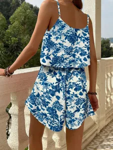 Ete femme combinaison caraco imprimé floral, détail ensemble bleu et blanc casual.