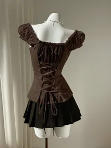 Brown puff sleeve top with lace-up back and sweet style for women daily wear and dating outfits.