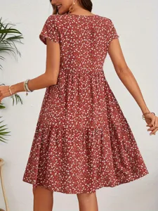 Women cute floral print short sleeve tiered babydoll mini dress casual summer wear outfit.
