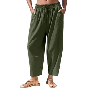Vue détaillée du pantalon ample et décontracté avec taille élastique et poches pratiques.