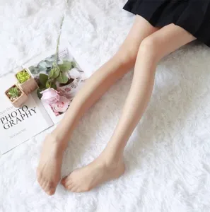 Women's 15D nude pantyhose fake skin translucent tights for spring and autumn daily wear leg detail.