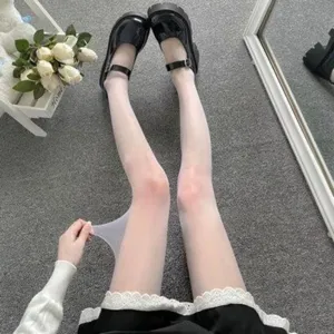 Collant transparent ultra-fin pour femme, bas élastiques lisses pour style JK quotidien.