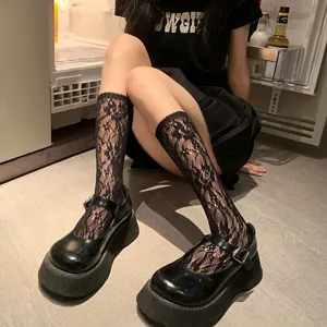 Chaussettes mi-mollet en dentelle noire pour femme, bas style lolita élégants et respirants.
