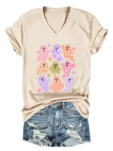Γυναικείο κοντομάνικο V-neck T-shirt με χαριτωμένο τύπωμα φάντασμα και μοντέρνα τζιν σορτς.