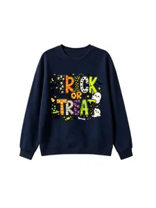 Vista detallada de la sudadera azul oscuro para niños con estampado fantasma de Halloween.