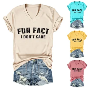Camiseta casual de mujer con cuello en V y manga corta con estampado divertido.
