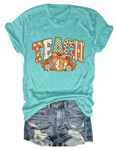 Casual dames korte mouw t-shirt met teach pompoen print gecombineerd met spijkerbroek.