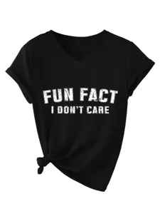 Camiseta casual de mujer negra con cuello en V y manga corta con estampado de letras.