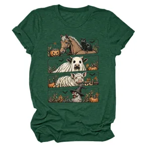 Primer plano del gráfico divertido de animales de Halloween en la camiseta verde oscura de mujer.