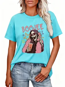 Vue détaillée du t-shirt à manches courtes pour femmes tendance avec un imprimé squelette cool.