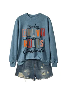 Sweat-shirt bleu décontracté à col rond avec motif Thanksgiving et short en denim.
