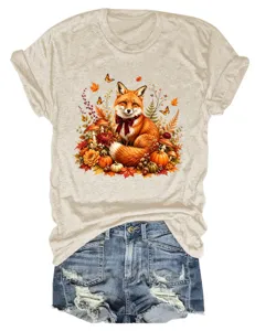 Lässiges Damen Herbst Fuchs Grafik Kurzarm T-Shirt kombiniert mit blauen Jeans-Shorts.