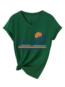 Maglietta verde da donna scollo V manica corta con stampa vintage Lake Ontario casual.