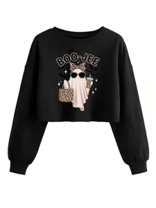 Detailansicht des schwarzen, kurzen Langarm-Sweatshirts mit spooky Leoparden-Geist-Grafik.