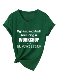 T-shirt femme décontracté vert à col en V et manches courtes avec imprimé amusant.