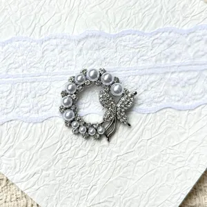 Pearl rhinestone butterfly brooch pin, decorative alloy gemstone base finding detail view