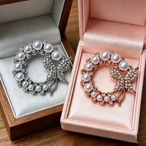 Exquisite Pearl Butterfly Rhinestone Brooch Elegant Wreath Pin Fashion Accessories