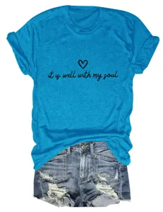 Casual γυναικείο κοντομάνικο t-shirt με στρογγυλή λαιμόκοψη και ωραίο τύπωμα καρδιάς.
