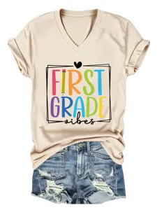 T-shirt femme décontracté à col en V et manches courtes avec imprimé et short en jean.