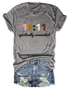 Casual grijs dames T-shirt met korte mouwen, grafische print en comfortabele ronde hals.