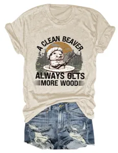 Damen Freizeit Rundhals Kurzarm Grafik T-Shirt kombiniert mit Jeansshorts, lustiger Biber Print.