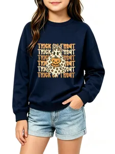 Detailansicht des dunkelblauen Kinderpullovers mit süßem Halloween-Geist und Kürbis.