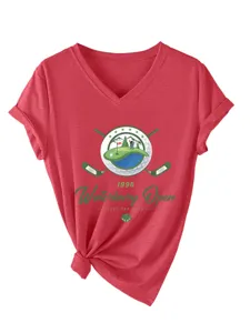 T-shirt femme rouge col V manches courtes avec imprime graphique de golf et bas noue decontracte.