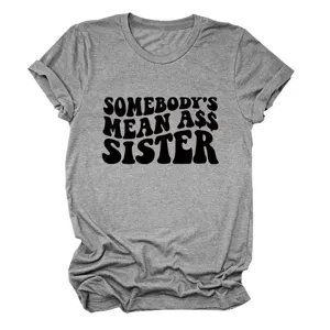Graues T-Shirt mit kurzen Ärmeln und modischem Buchstaben-Druck für Damen casual.