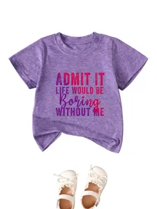 Paars kinder t-shirt met korte mouwen, grappige quote en schattige witte schoenenset.