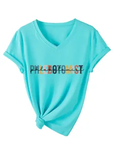 Dames casual turquois V-hals korte mouw t-shirt met phlebotomist grafische print detail.