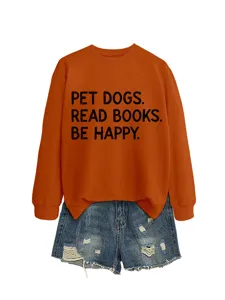 Lässiges Damen Langarm Sweatshirt und Jeansshorts Set mit süßem gedruckten Text Detail.